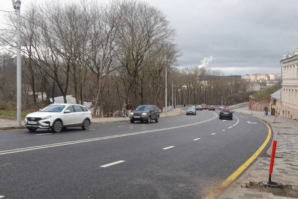 В Смоленске возобновили движение автотранспорта по улице Большая Советская 