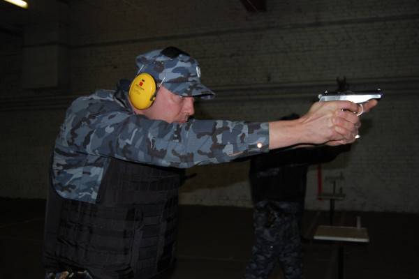 Восемь команд силовиков из Смоленска соревновались в стрельбе Восемь команд силовиков из Смоленска соревновались в стрельбе