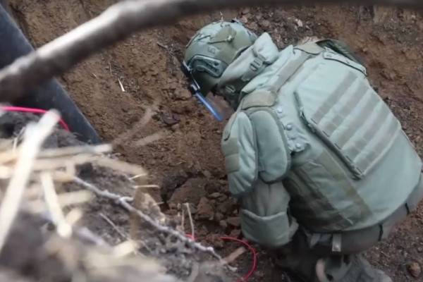 Инженерные подразделения ВС России продолжают работу под Мариуполем