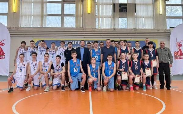 Команда из Десногорска победила в баскетбольном турнире на Спартакиаде учащихся Смоленской области Команда из Десногорска победила в баскетбольном турнире на Спартакиаде учащихся Смоленской области