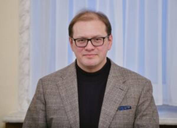 Эксперты из университета поддерживают героев нашего времени