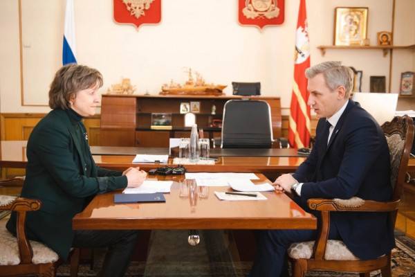 Поздравление губернатора Смоленской области с Днем рождения гендиректора РЭЦ
