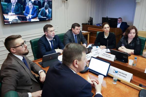 Перспективы развития сельского хозяйства в Смоленской области обсуждаются на заседании комитета СФ Перспективы развития сельского хозяйства в Смоленской области обсуждаются на заседании комитета СФ