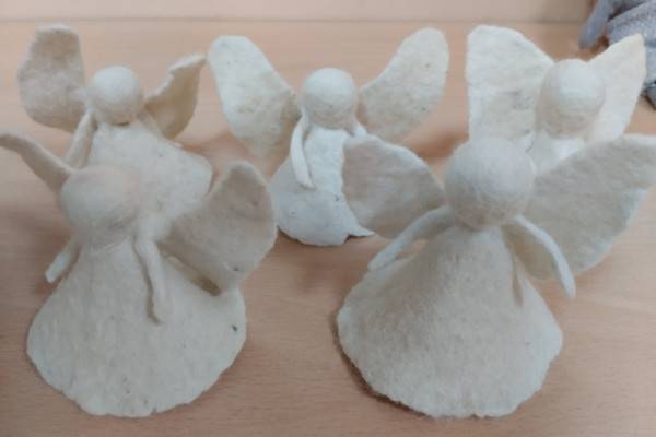 Для смолян провели мастер-класс «Мокрое валяние»