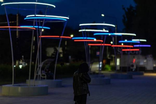 Обновление световых конструкций в смоленском сквере