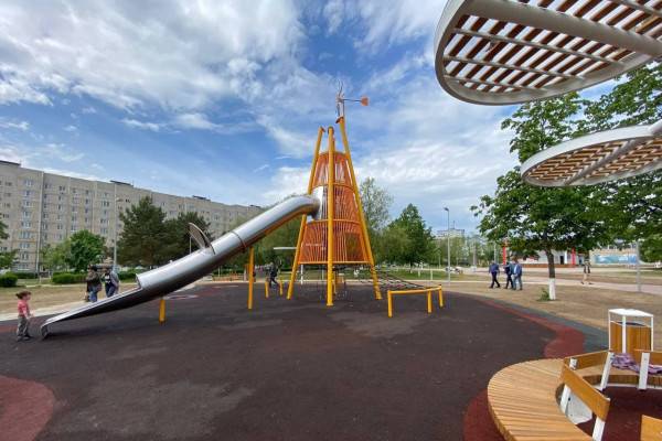 Благоустройство площади в Десногорске: посещение депутатом и мэром