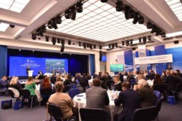 Эффективный подход Василия Анохина к решению демографических проблем