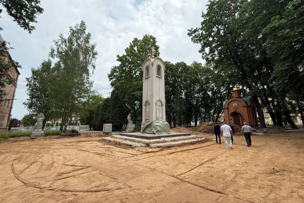 Реконструкция сквера в Смоленске завершена