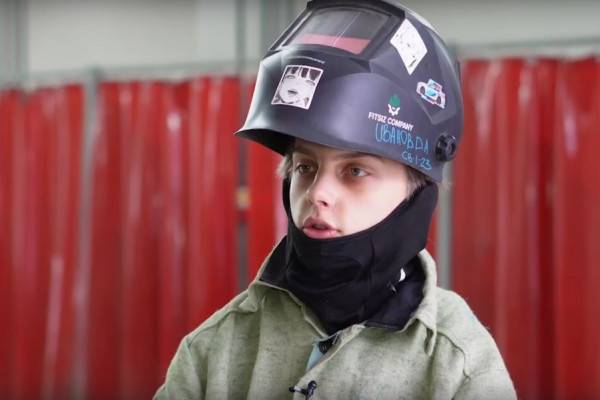 Студенты Смоленска заключают договора с компаниями на ранних этапах обучения Студенты Смоленска заключают договора с компаниями на ранних этапах обучения