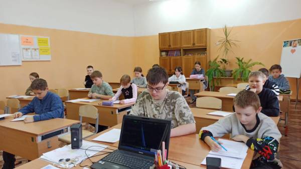 Интеллектуальная битва талантов: школьная олимпиада в Рославле