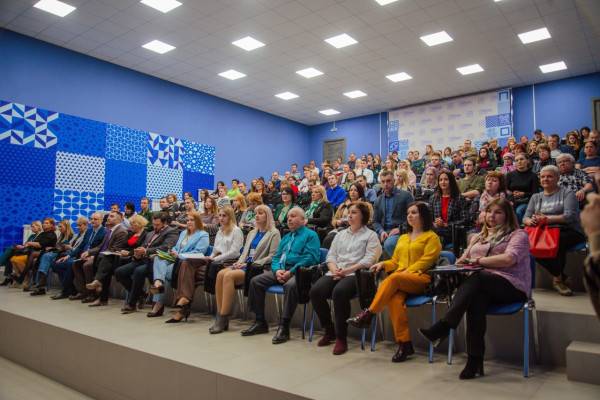 В Смоленской области прошли ярмарки трудоустройства 