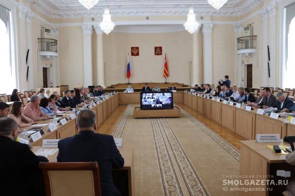 Помощь участникам СВО: итоги заседания Общественной палаты Смоленской области