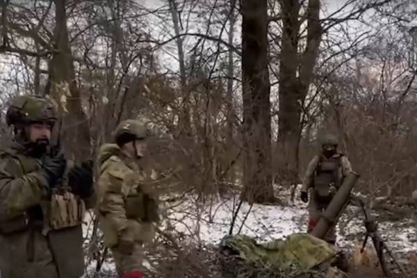 В приграничном районе Курской области морская пехота ударила по противнику миномётным огнём В приграничном районе Курской области морская пехота ударила по противнику миномётным огнём