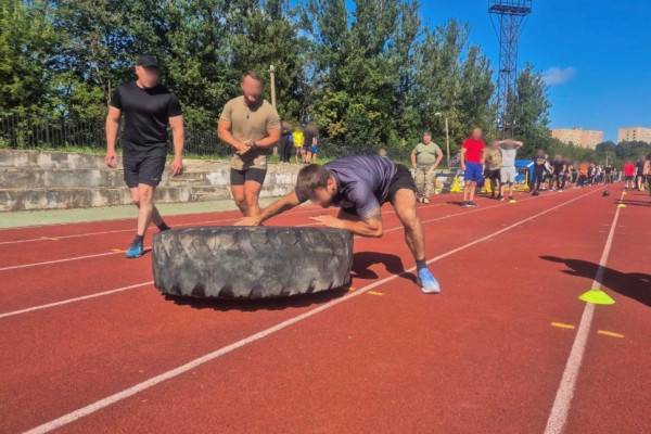 Команда ОМОН «Кривич» стала победителем в спортивных состязаниях по многоборью среди смоленских росгвардейцев