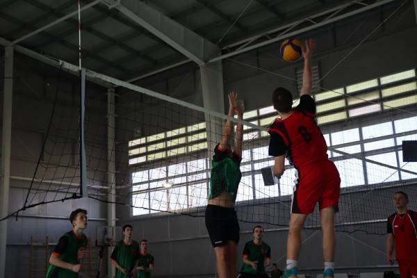 Волейбольный конкурс в Печерске: победы и перспективы