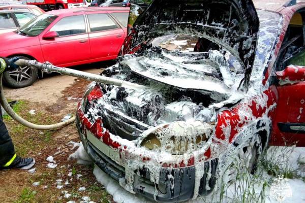 Пожар в автомобиле в Десногорске Пожар в автомобиле в Десногорске