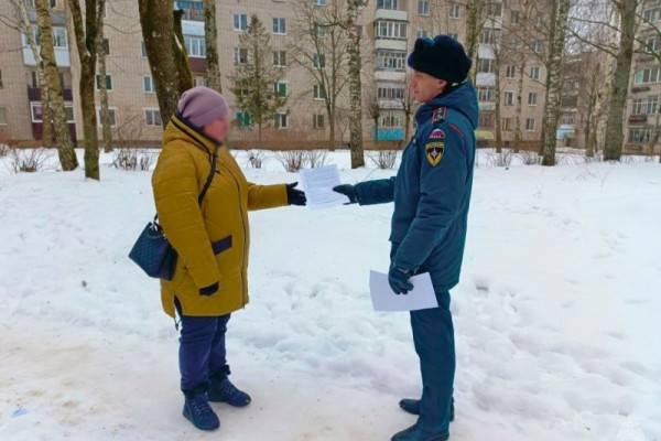 Инспекторы напомнили смолянам о правилах пожарной безопасности