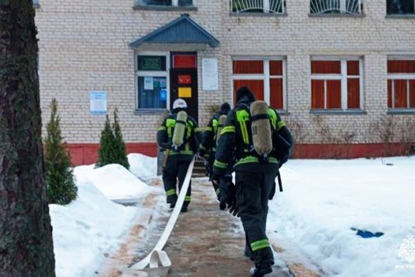 В Руднянском районе прошло пожарно-тактическое занятие на избирательном участке