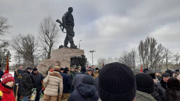 Рославльчане побывали на митинге на Поклонной горе