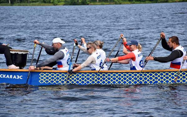 Гребля на драконах: ежегодные соревнования атомных энергетиков