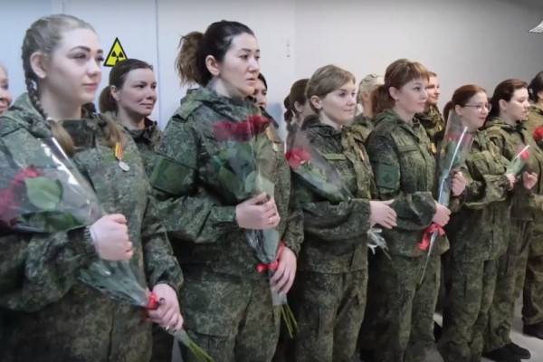 В зоне СВО наградили военных медиков