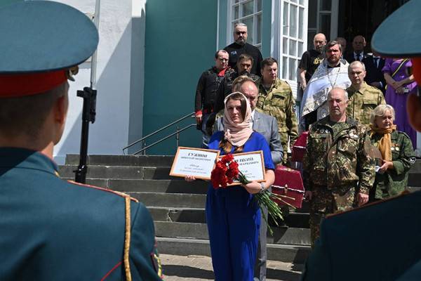 Найденные на Смоленщине останки лётчика и красноармейца передали на родину в Беларусь