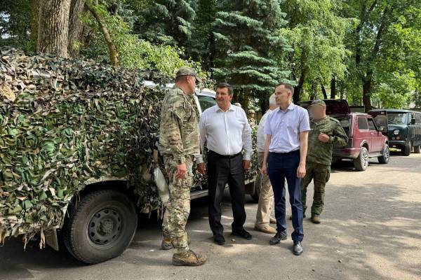 Поддержка фронта: автомобили для бойцов
