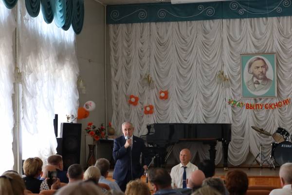 Рабочий визит депутата Госдумы С. И. Неверова в Рославль