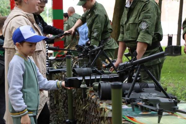 Память поколений объединяет Смоленск
