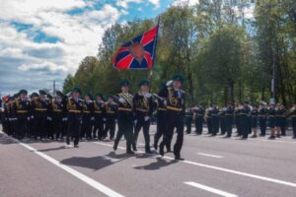 Парад Победы в Смоленске и зажжение Вечного огня