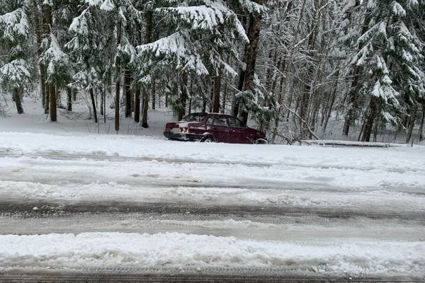 Авария в Рославльском районе: автомобиль ВАЗ 21099 попал в аварию