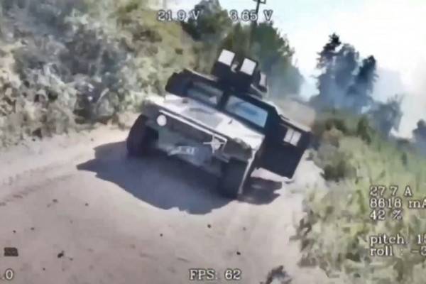 В зоне СВО российские войска уничтожили вражеский Humvee