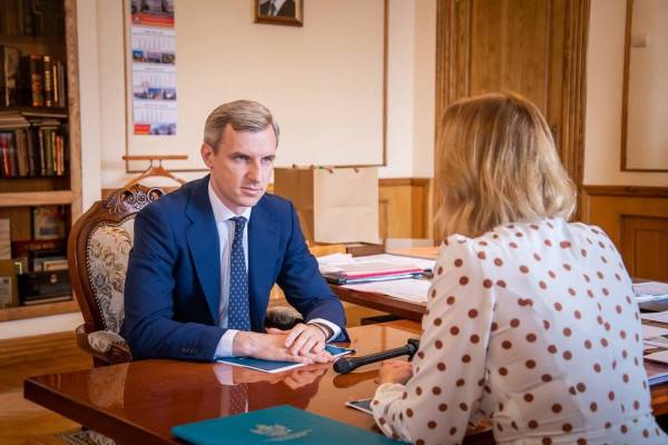 Глава Смоленщины провёл рабочую встречу с Уполномоченным при Президенте РФ по правам ребёнка