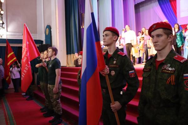 В Рославле состоялся фестиваль патриотической песни В Рославле состоялся фестиваль патриотической песни