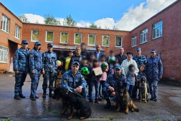 Безопасность на каникулах: визит сотрудников УФСИН в детский центр