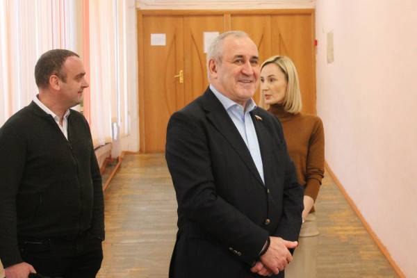 Фонд Сергея Неверова «СозИдаНие» поможет смоленской школе №32 им. С.А. Лавочкина