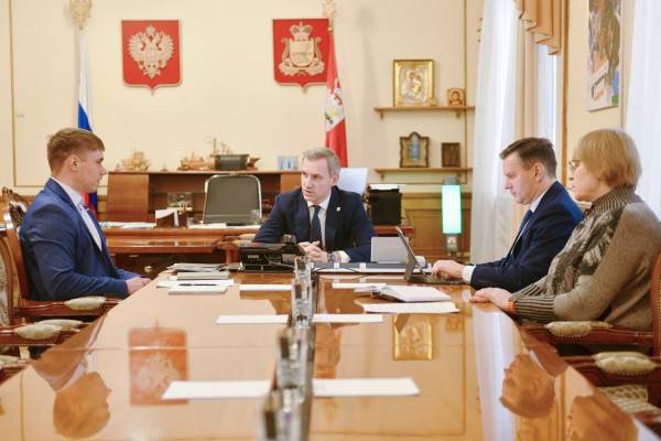 Губернатор провёл рабочую встречу с новым руководителем смоленского отделения «Всероссийского общества инвалидов» Губернатор провёл рабочую встречу с новым руководителем смоленского отделения «Всероссийского общества инвалидов»