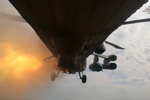 Экипаж Ми-28 нанёс удар по скоплению живой силы и бронированной технике ВСУ