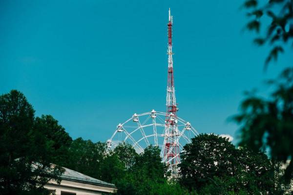 Праздничная иллюминация в честь Дня радио в Смоленске