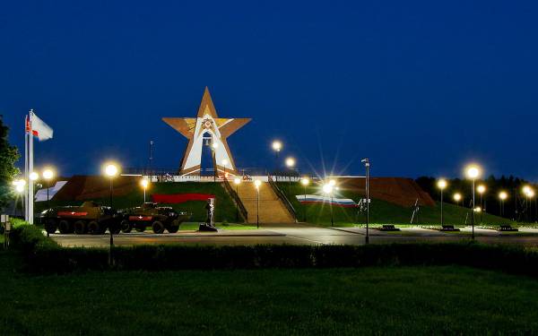 Вечный огонь объединяет прошлое и будущее в Десногорске