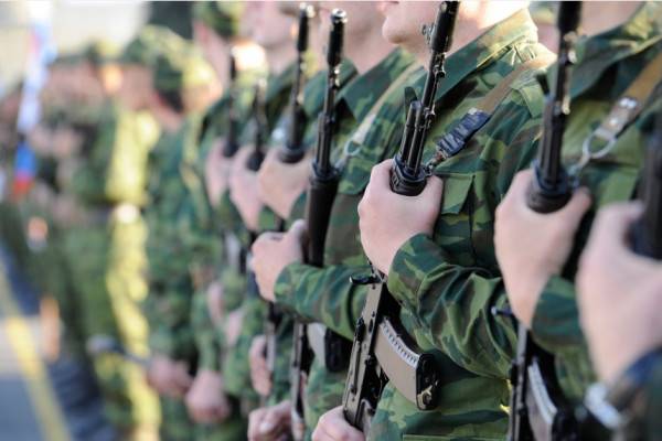 В декабре можно поступить на службу по контракту в воинские части Смоленской области В декабре можно поступить на службу по контракту в воинские части Смоленской области