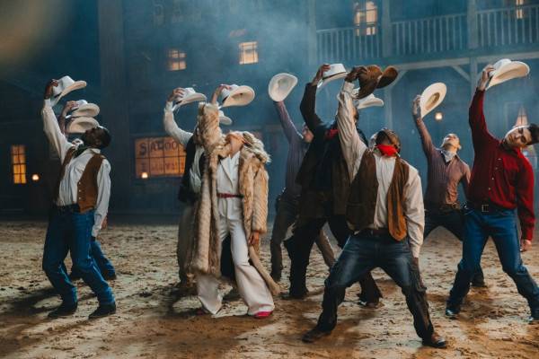 Москва слезам не верит. Всё только начинается