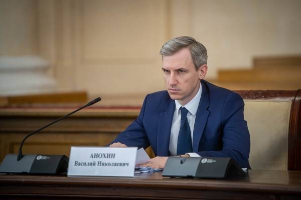 Василий Анохин: Путь в Белый дом через бесплатные собеседования и научную работу