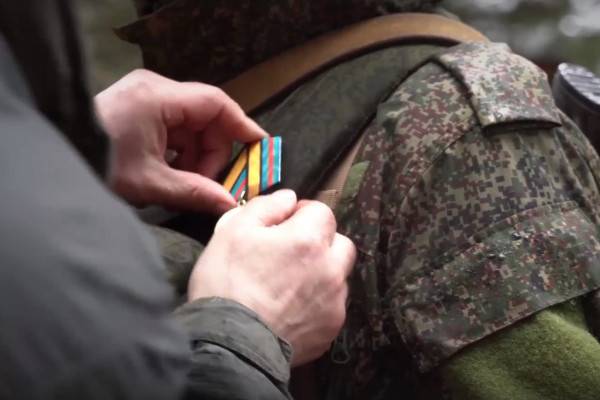Военнослужащие штурмовых подразделений ЗВО получили заслуженные награды