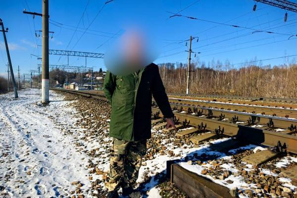 Смоленские транспортные полицейские направили в суд уголовное дело о незаконном приобретении наркотиков  Смоленские транспортные полицейские направили в суд уголовное дело о незаконном приобретении наркотиков