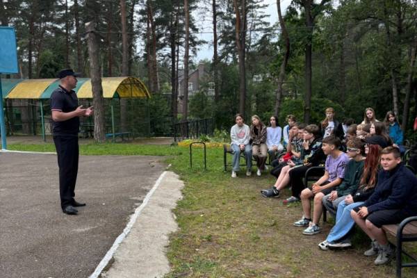 Профилактика безопасности на дорогах и наркомании в детских лагерях