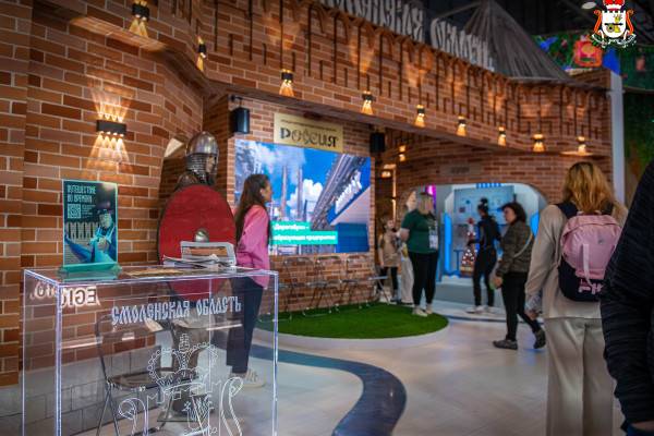 Центром притяжения для десятков тысяч человек стала экспозиция Смоленской области на ВДНХ