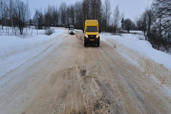 В Рославльском районе автобус «УАЗ» сбил 61-летнего пешехода