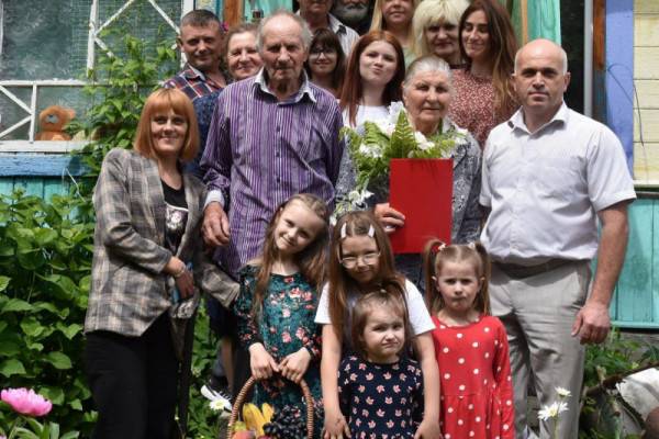 Супруги Одинцовы из Краснинского района 65 лет вместе Супруги Одинцовы из Краснинского района 65 лет вместе