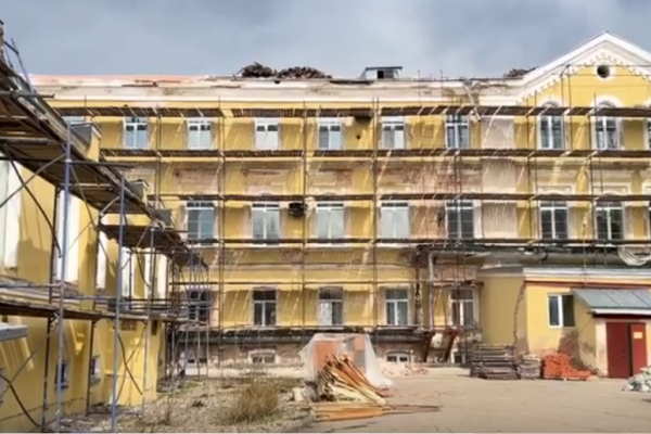 Ремонт гимназии № 1 в Смоленске под контролем мэра